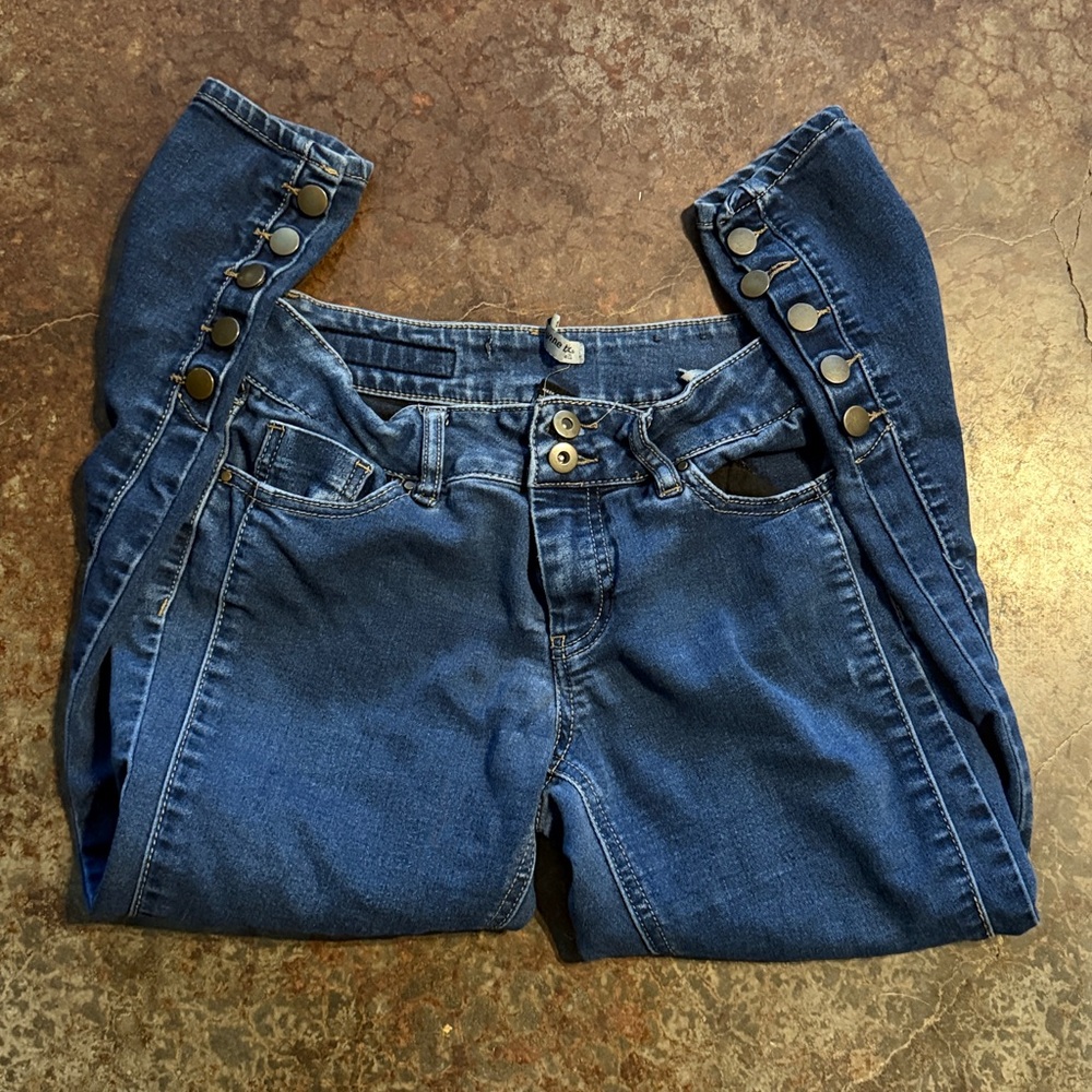 Rue21 Deep Blue Skinny Jean Capris